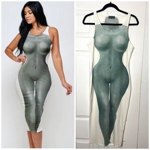 XYNC Clothing White Body Figure Ribbed Bodycon Sleeveless Midi Dress Size Large